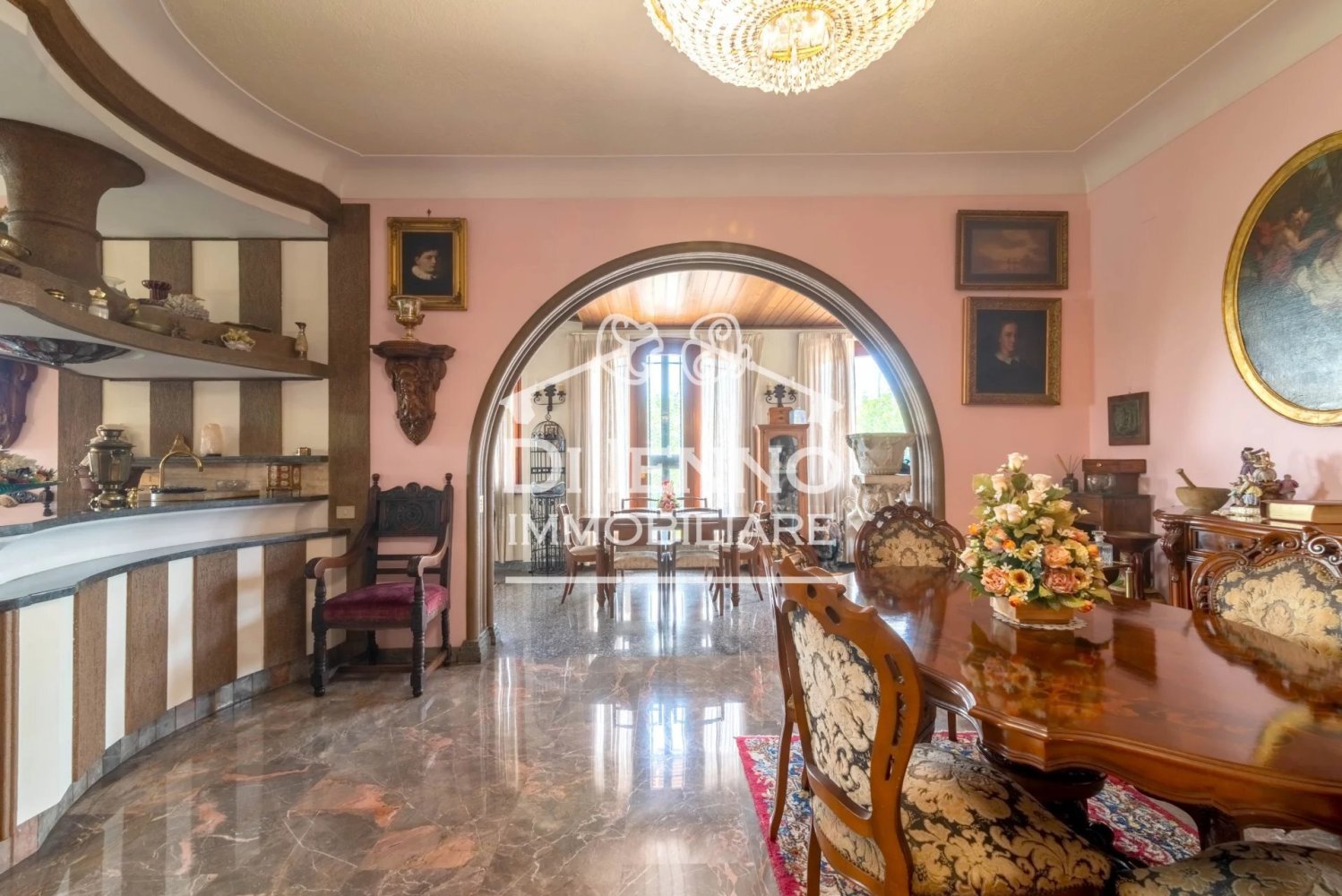 5 bedrooms Villa in Rome, Italy No. 345686