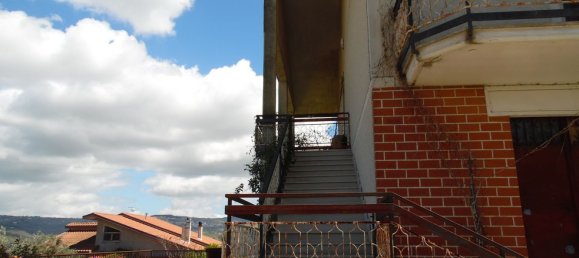 10-Zimmer Haus in Paternopoli, Italy, Nr. 254574 4