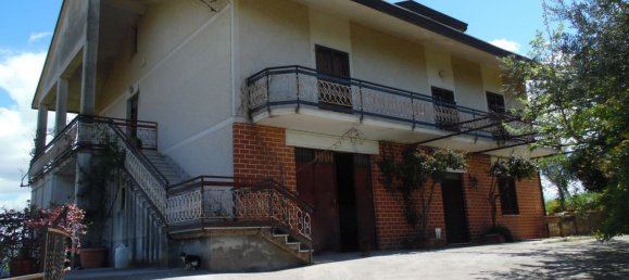 10-Zimmer Haus in Paternopoli, Italy, Nr. 254574 7