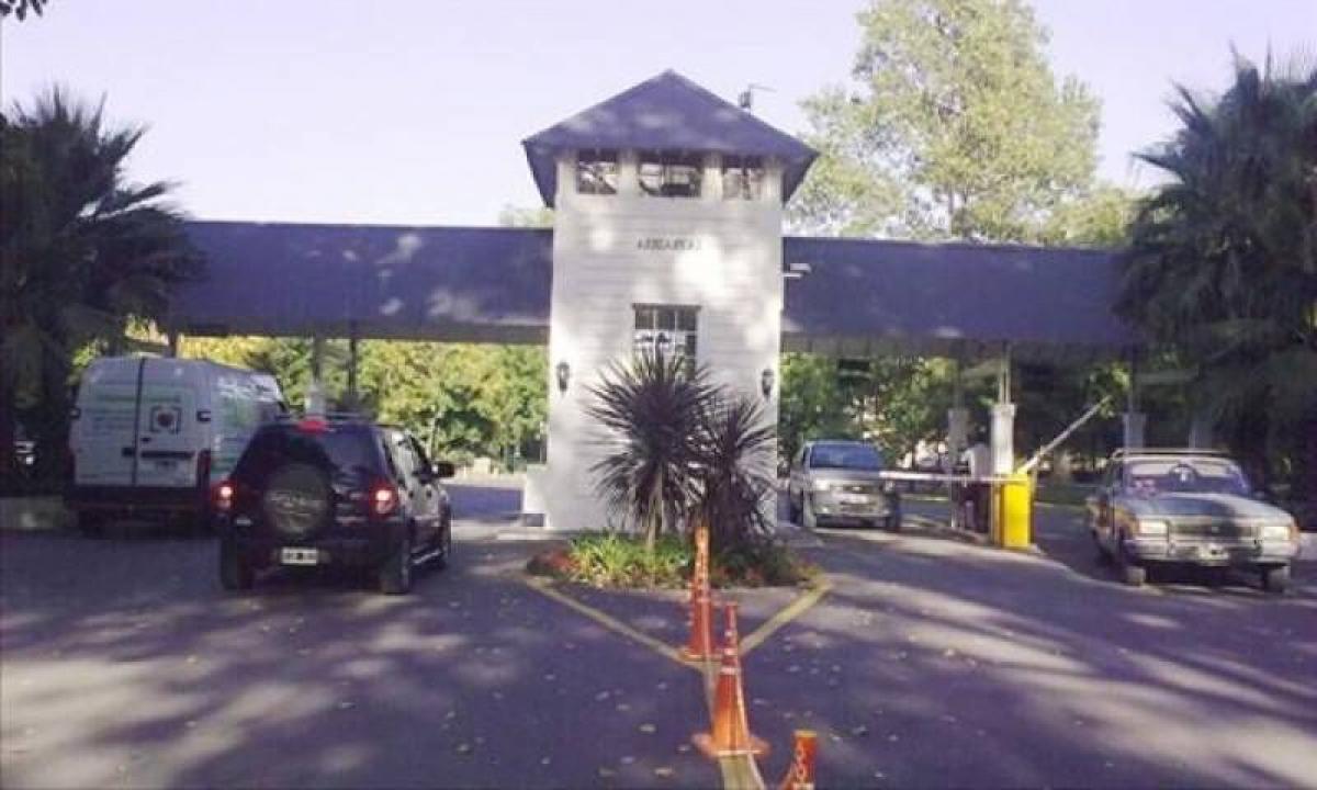 Terrain à Pilar, Argentina No. 45380