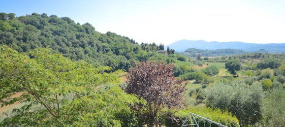 5 bedrooms House in Chiusi, Italy No. 52735 11