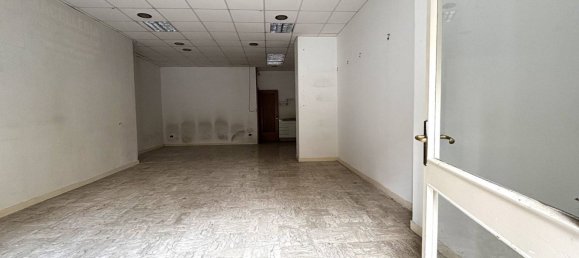 60m² Commercial property in Avellino, Italy No. 303632 3