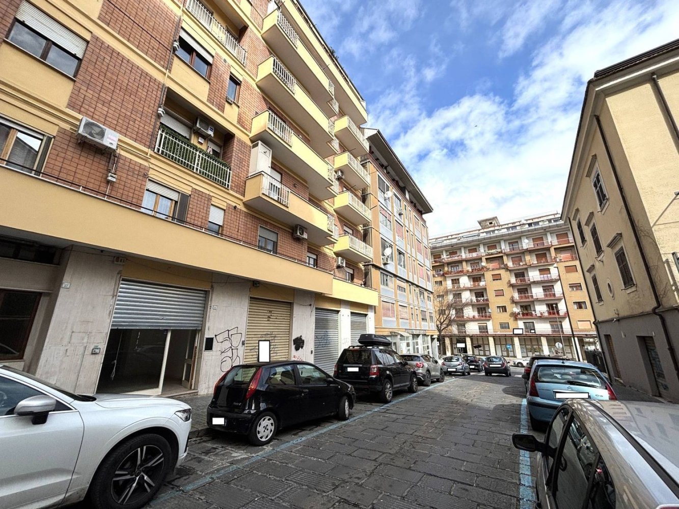 60m² Commercial property in Avellino, Italy No. 303632