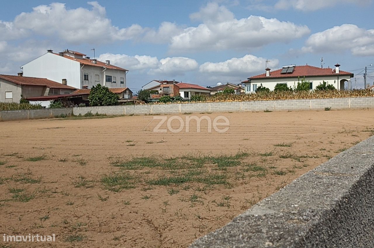 Земельный участок 1200м² в Масиньята ду Вога, Португалия № 82513