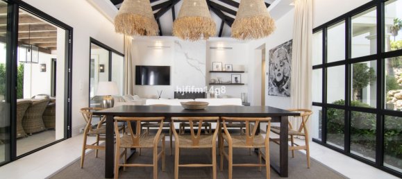 3 bedrooms Villa in Marbella, Spain No. 73287 8