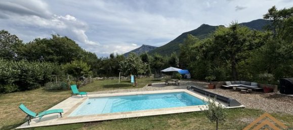 5 bedrooms House in Hautes-Alpes, France No. 303732 17