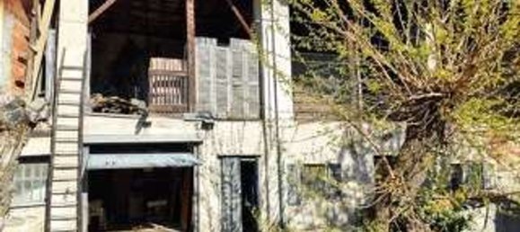 Studio in Fino Mornasco, Italy No. 211804 6