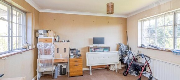 4 bedrooms House in Bushey, United Kingdom No. 6191 7