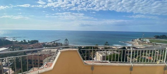 6 rooms Penthouse in Sanremo, Italy No. 118327 13