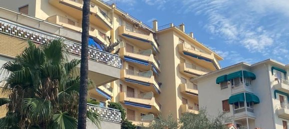 6 rooms Penthouse in Sanremo, Italy No. 118327 2