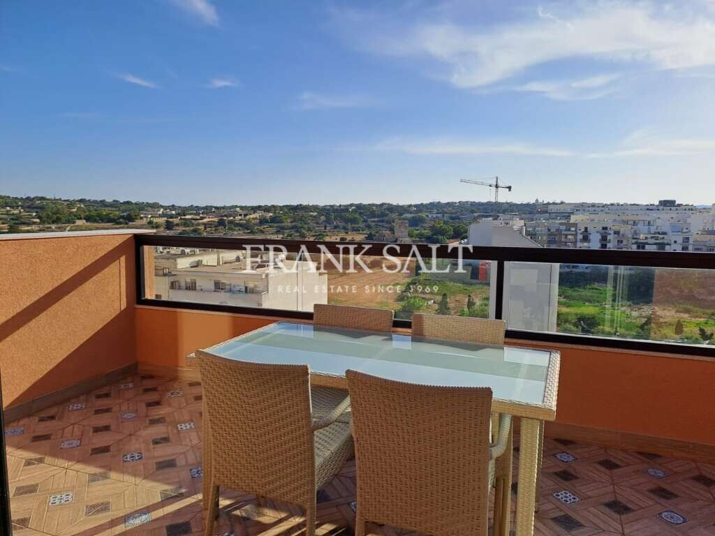 2 bedrooms Penthouse in Marsaskala, Malta No. 8424
