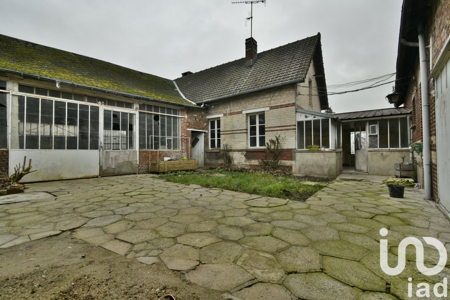 3 bedrooms House in Royaucourt, France No. 38478