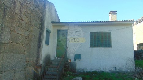 2 bedrooms House in Mesquitela, Portugal No. 163654