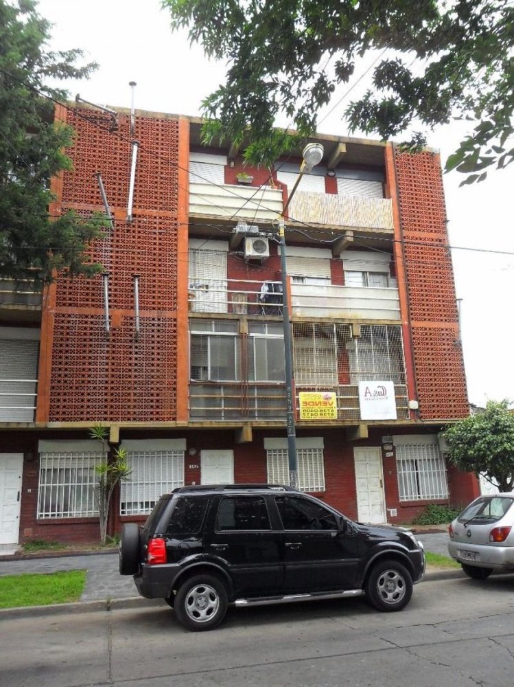 Apartamento T2 em General San Martin, Argentina N.º 3905