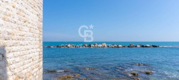 Пентхаус с 2 спальнями в Мольфетта, Италия № 329329 27