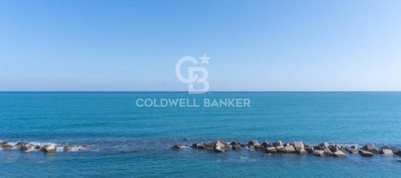 Пентхаус с 2 спальнями в Мольфетта, Италия № 329329 4