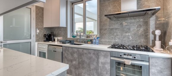 4 bedrooms Villa in Paralimni, Cyprus No. 9489 9