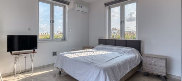 4 bedrooms Villa in Paralimni, Cyprus No. 9489 11