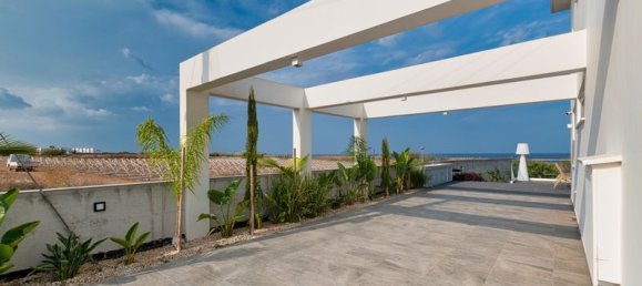 4 bedrooms Villa in Paralimni, Cyprus No. 9489 25