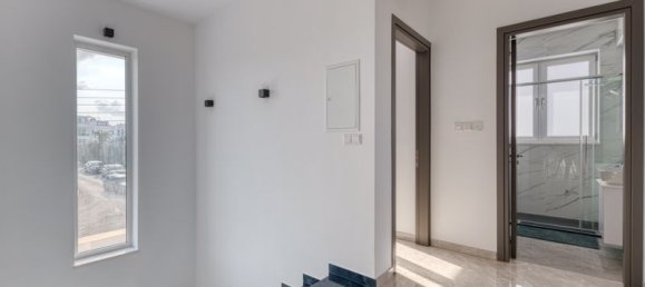 4 bedrooms Villa in Paralimni, Cyprus No. 9489 10