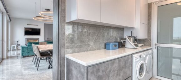 4 bedrooms Villa in Paralimni, Cyprus No. 9489 8