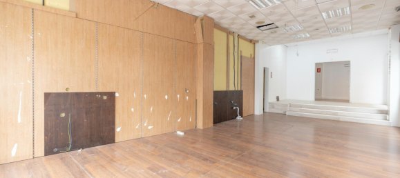 113m² Commercial property in Maracena, Spain No. 86383 3