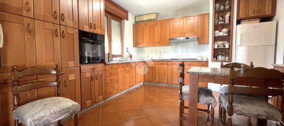 6 rooms Apartment in Casoria, Italy No. 279620 13