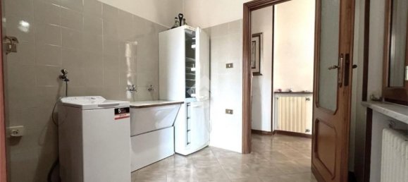 6 rooms Apartment in Casoria, Italy No. 279620 21