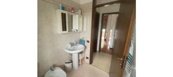 Casa de 3 divisões em Udine, Italy N.º 298524 4