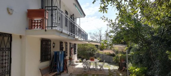 5 rooms Villa in Varazze, Italy No. 220986 2