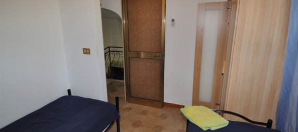 Villa de 4 dormitorios en Latiano, Italy No. 235318 10