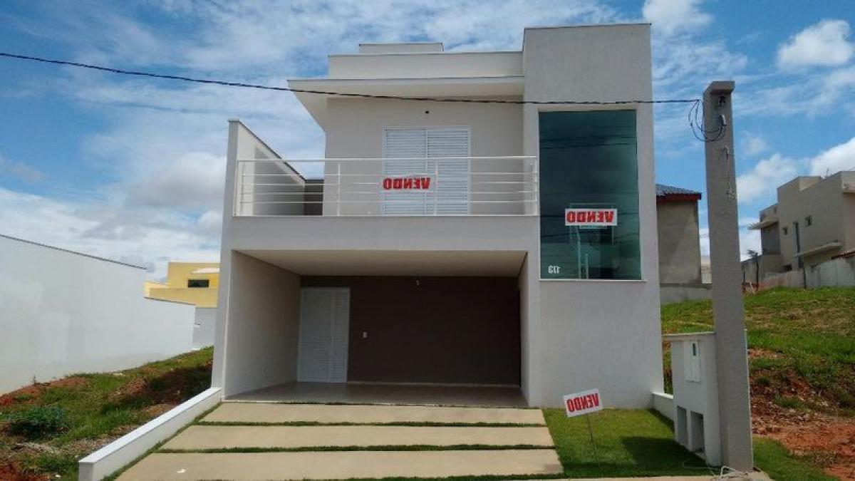 Casa de 3 dormitorios en Sao Paulo, Brazil No. 475997