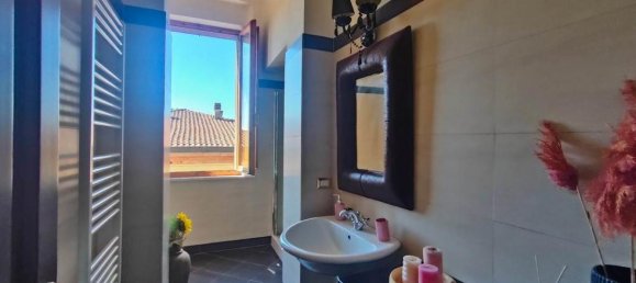 3 Schlafzimmer Wohnung in Sinalunga, Italy, Nr. 1585 9