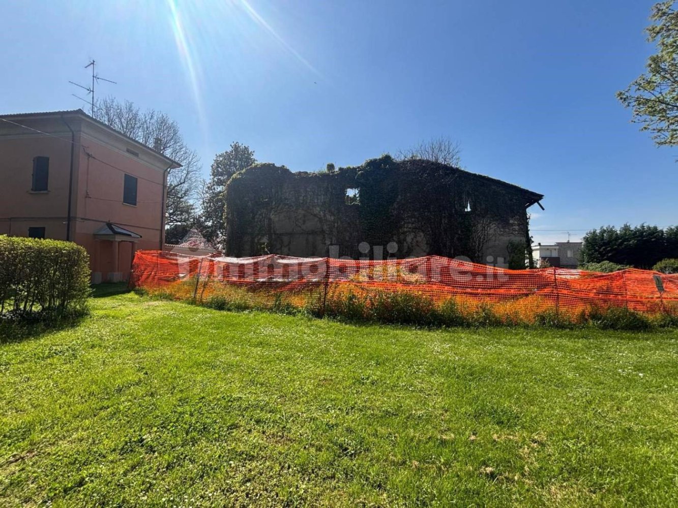 8 bedrooms House in Bologna, Italy No. 368937