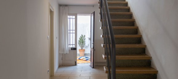 5 bedrooms House in Ferrara, Italy No. 330143 4