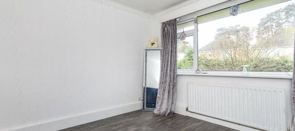 2 bedrooms Maisonette in Redhill, United Kingdom No. 12317 9