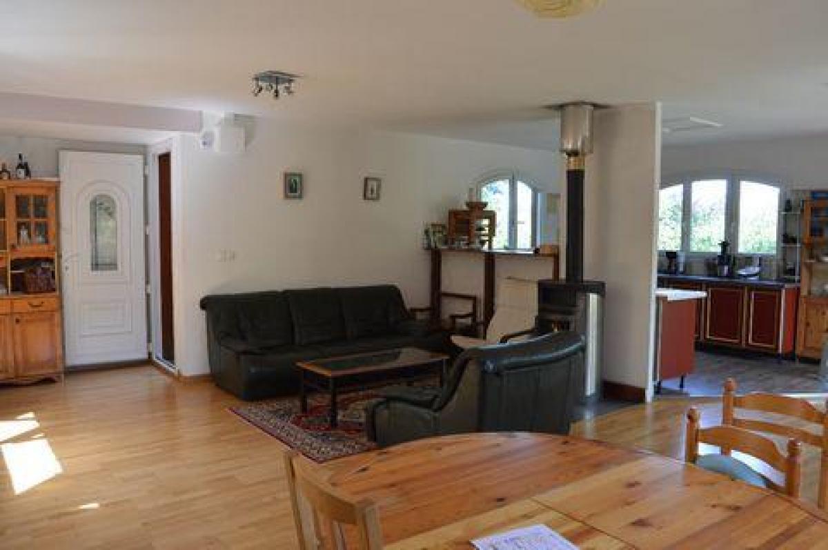 4 bedrooms House in Vernouillet, France No. 25689