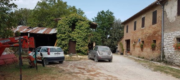 15 rooms House in Siena, Italy No. 105311 3