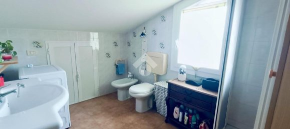 Квартира с 3 комнатами в Брешелло, Италия № 14938 8