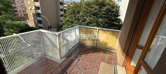 Apartamento T2 em Legnano, Italy N.º 354182 10