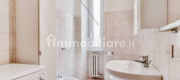4 bedrooms Apartment in Rome, Italy No. 32657 13