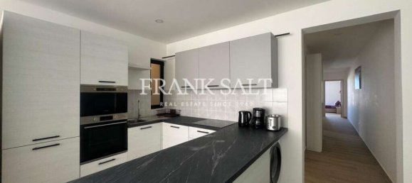 3 bedrooms Penthouse in Victoria, Malta No. 6139 6