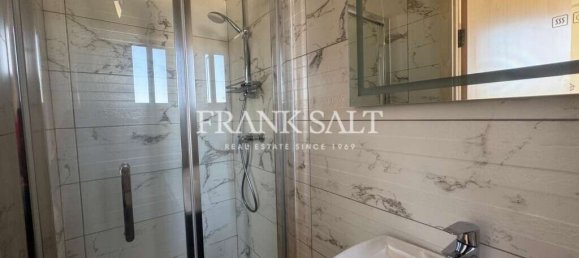 3 bedrooms Penthouse in Victoria, Malta No. 6139 11