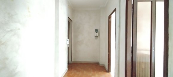 2 rooms Apartment in Turin, Italy No. 172804 5
