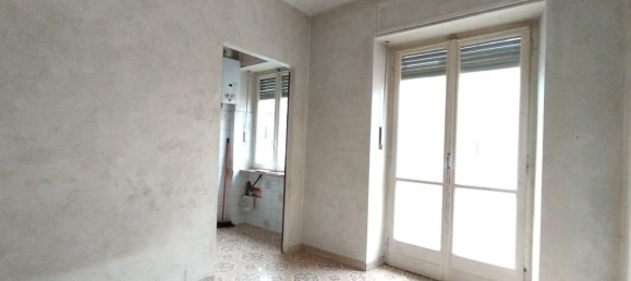 2 rooms Apartment in Turin, Italy No. 172804 9