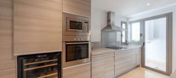 3 bedrooms Penthouse in Estepona, Spain No. 163363 18