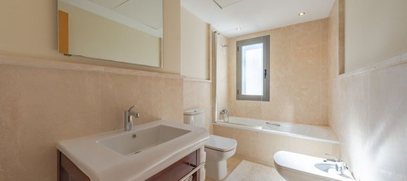 3 bedrooms Penthouse in Estepona, Spain No. 163363 9