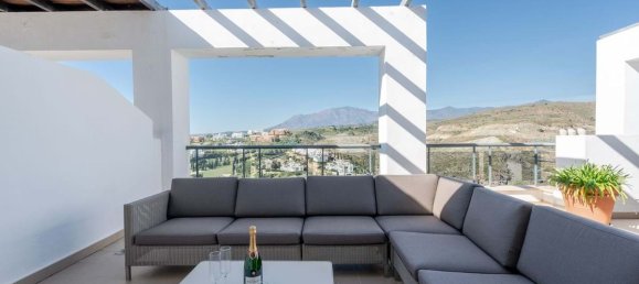 3 bedrooms Penthouse in Estepona, Spain No. 163363 3