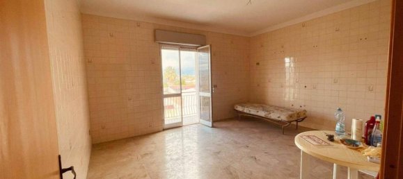 4 rooms Apartment in Floridia, Italy No. 65768 17