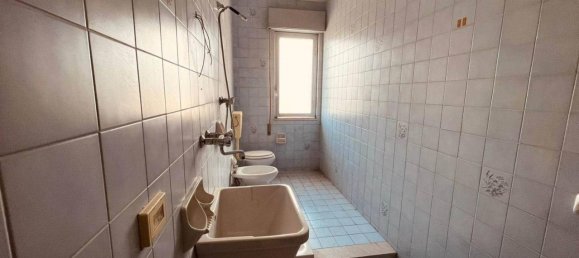 4 rooms Apartment in Floridia, Italy No. 65768 9